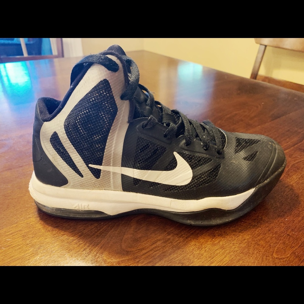 Nike Hyper Aggression Basketball Sneakers